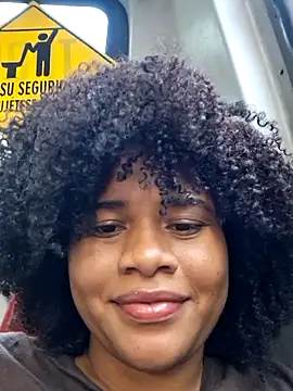 Snapshot of DANIELA_MICHEL chatting on 1, 2, 2025 DANIELA MICHEL online show from 1, 2, 2025