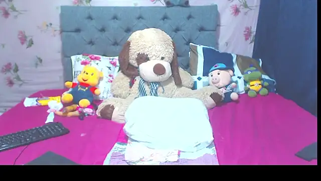 Snapshot of Paris_Squirt_ chatting on 12, 9, 2025 Paris Squirt  online show from 12, 9, 2025