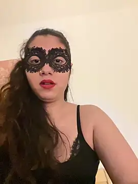 Snapshot of LindaCrouz chatting on 8, 12, 2024 LindaCrouz online show from 8, 12, 2024