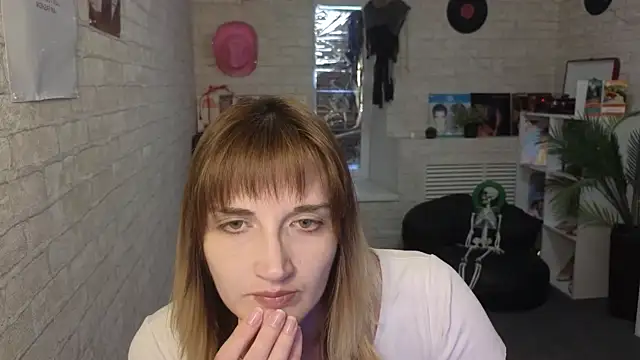 Nika Kitten online show from 17, 4, 2026