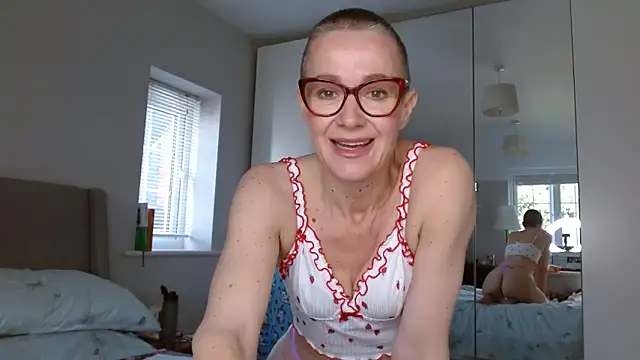 ELEGANT-ARIA36 online show from 22, 2, 2025