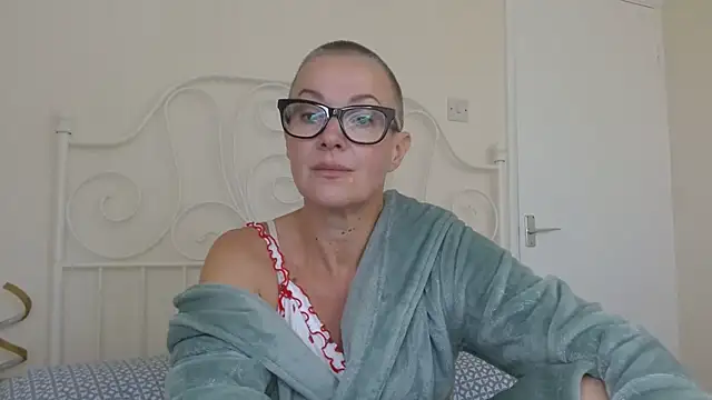 ELEGANT-ARIA36 online show from 7, 10, 2025