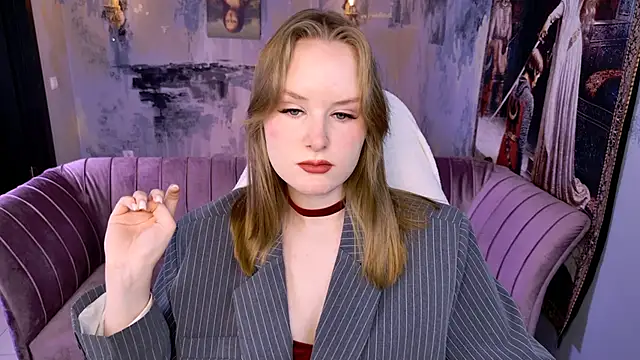 VivienLeeigh online show from 2, 6, 2026