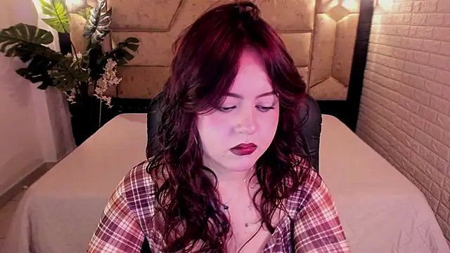 Snapshot of crimson_tati_ chatting on 24, 5, 2026 crimson tati online show from 24, 5, 2026