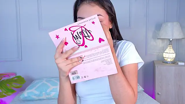 Snapshot of MiaOconner chatting on 26, 9, 2025 MiaOconner online show from 26, 9, 2025