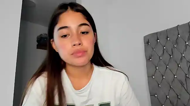 AriaMontgomery online show from 13, 12, 2024