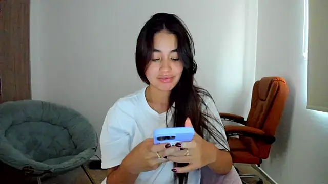 AriaMontgomery online show from 17, 2, 2025