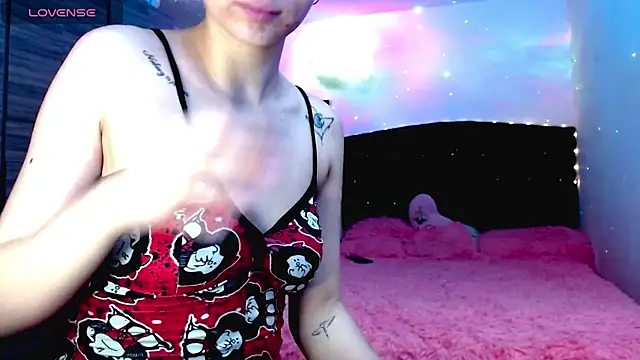 holy juli online show from 26, 11, 2025