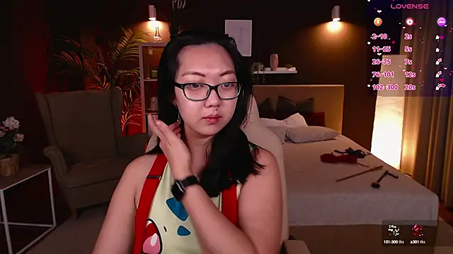 Snapshot of Marine_Vact chatting on 6, 10, 2025 Marine Vact online show from 6, 10, 2025