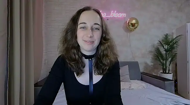 Anika bloom online show from 16, 2, 2025