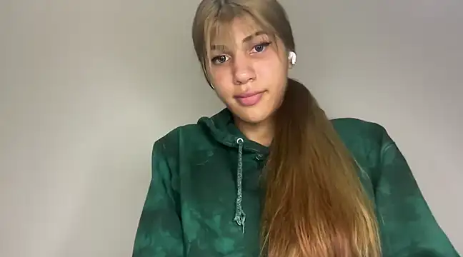 Snapshot of valeri-bigcock chatting on 24, 12, 2024 valeri-bigcock online show from 24, 12, 2024