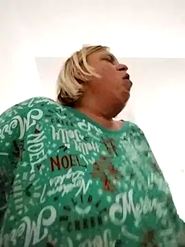 Snapshot of Playmate86 chatting on 6, 12, 2024 Playmate86 online show from 6, 12, 2024