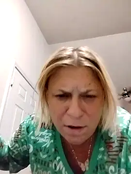 Snapshot of Playmate86 chatting on 7, 12, 2024 Playmate86 online show from 7, 12, 2024