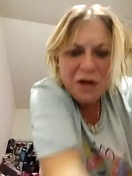 Snapshot of Playmate86 chatting on 11, 12, 2024 Playmate86 online show from 11, 12, 2024