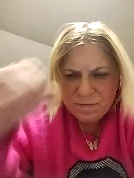 Snapshot of Playmate86 chatting on 12, 12, 2024 Playmate86 online show from 12, 12, 2024