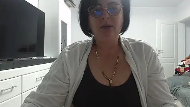 Amandamuller1982 online show from 3, 11, 2025