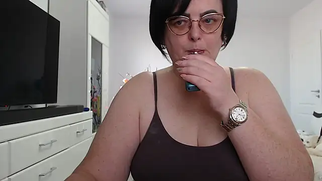 Amandamuller1982 online show from 10, 2, 2026