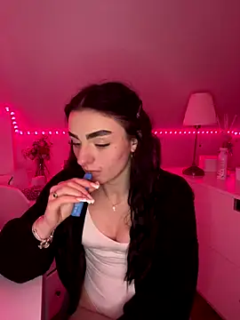 Snapshot of AdelinaAlia chatting on 23, 9, 2025 AdelinaAlia online show from 23, 9, 2025