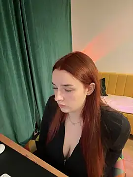 Snapshot of CookyDaisy chatting on 8, 12, 2024 CookyDaisy online show from 8, 12, 2024