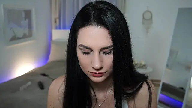 ZoeeZolton online show from 13, 2, 2025