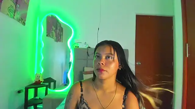 Snapshot of Miranda-brow chatting on 9, 6, 2026 Miranda-brow online show from 9, 6, 2026