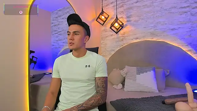 Aron Bolt online show from 6, 4, 2026