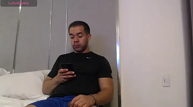 Snapshot of FaustoCock chatting on 28, 12, 2024 FaustoCock online show from 28, 12, 2024