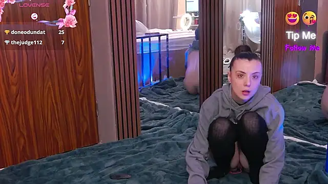 Snapshot of IvyBunny_ chatting on 5, 12, 2024 IvyBunny online show from 5, 12, 2024