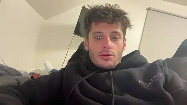 Snapshot of Dylansd chatting on 31, 10, 2025 Dylansd online show from 31, 10, 2025