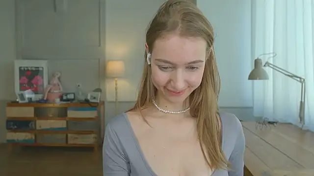 Snapshot of solar_bella chatting on 9, 2, 2025 solar bella online show from 9, 2, 2025