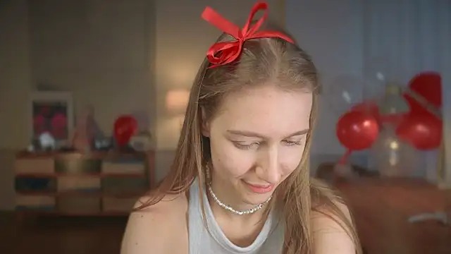 Snapshot of solar_bella chatting on 15, 2, 2025 solar bella online show from 15, 2, 2025