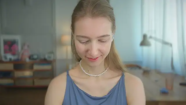 Snapshot of solar_bella chatting on 25, 2, 2025 solar bella online show from 25, 2, 2025