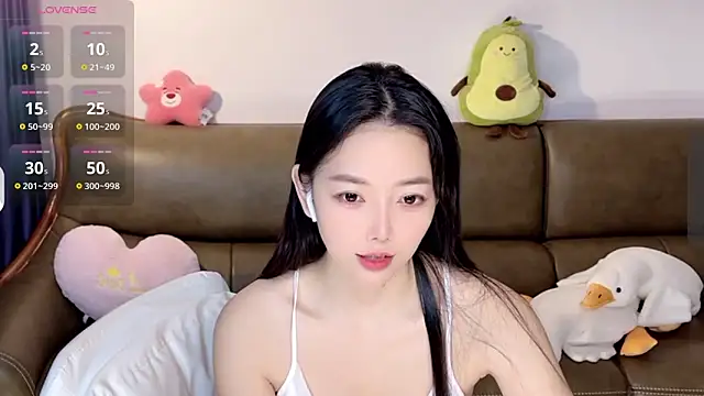 Yilin1999 online show from 24, 12, 2024