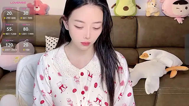 Yilin1999 online show from 5, 2, 2025