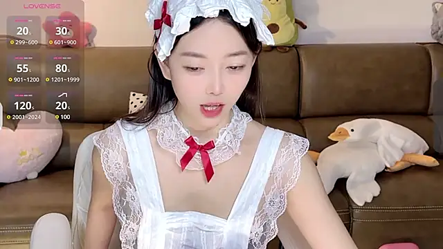 Yilin1999 online show from 10, 2, 2025