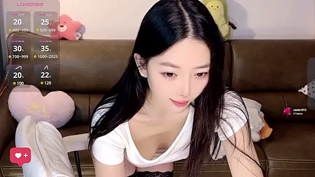Yilin1999 online show from 14, 3, 2025