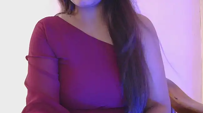 Snapshot of diva-22 chatting on 7, 3, 2025 diva-22 online show from 7, 3, 2025