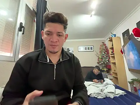 Snapshot of Chicos_defiesta chatting on 4, 1, 2025 Chicos defiesta online show from 4, 1, 2025