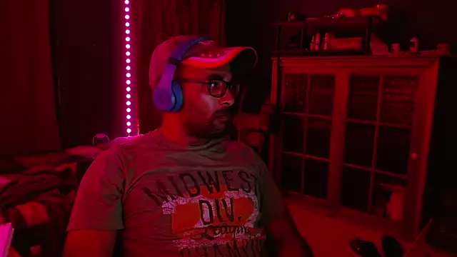 Snapshot of _______the chatting on 19, 12, 2025 the online show from 19, 12, 2025