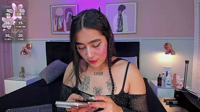 Snapshot of elodie_walker chatting on 12, 9, 2025 elodie walker online show from 12, 9, 2025