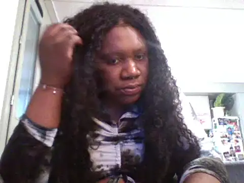 Snapshot of bonbonaumiel chatting on 12, 12, 2024 bonbonaumiel online show from 12, 12, 2024