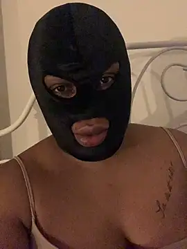 Snapshot of bonbonaumiel chatting on 14, 1, 2025 bonbonaumiel online show from 14, 1, 2025