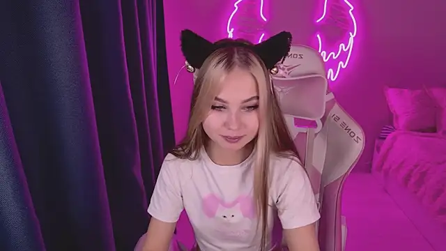 Snapshot of tikkisa chatting on 3, 12, 2024 tikkisa online show from 3, 12, 2024