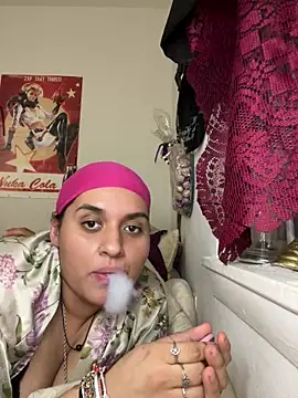 ChubbyBunny69420 online show from 6, 12, 2024