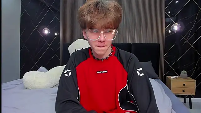 Snapshot of braxiboy chatting on 8, 2, 2025 braxiboy online show from 8, 2, 2025