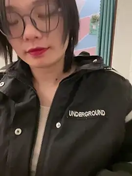 Snapshot of Bella0815 chatting on 1, 3, 2025 Bella0815 online show from 1, 3, 2025