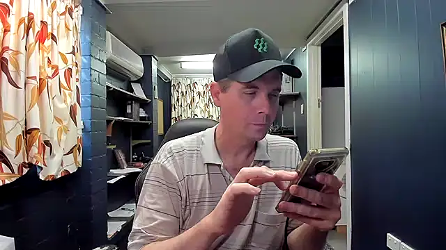 Snapshot of tilobinder chatting on 7, 12, 2024 tilobinder online show from 7, 12, 2024