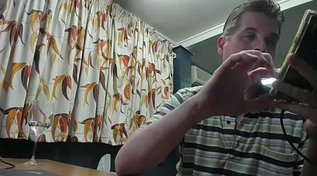 Snapshot of tilobinder chatting on 1, 1, 2025 tilobinder online show from 1, 1, 2025