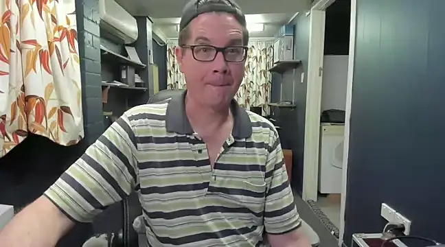 Snapshot of tilobinder chatting on 24, 1, 2025 tilobinder online show from 24, 1, 2025