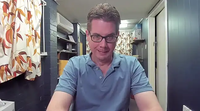 Snapshot of tilobinder chatting on 15, 3, 2025 tilobinder online show from 15, 3, 2025